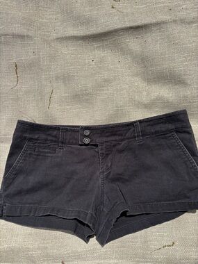 American Eagle Outfitters Women's High-Rise Black Cotton Shorts
